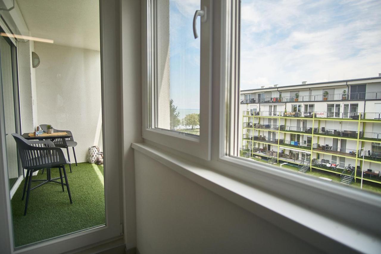 Catamaran Apartments - Hostaid Siofok Exterior photo